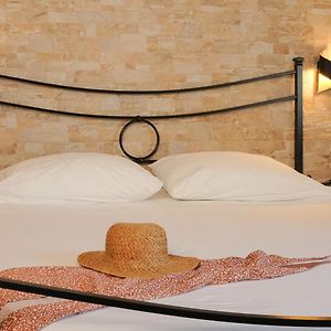Uria Rooms & Suite B&B